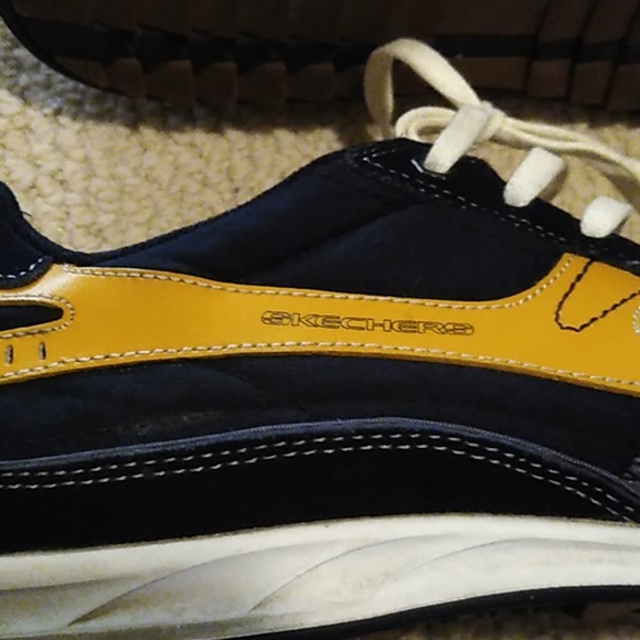 Shoes - Picture 5 of 13